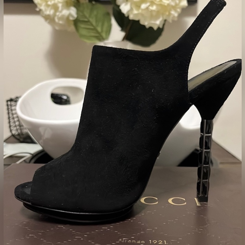 Gucci shoes. Size 36